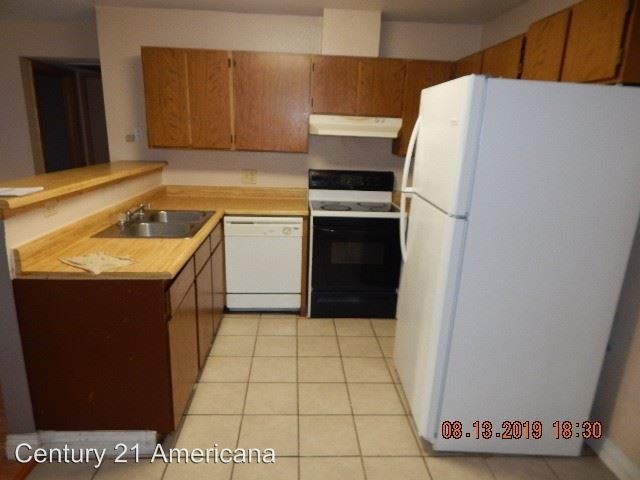 Building Photo - 2725 Jennydiane Dr