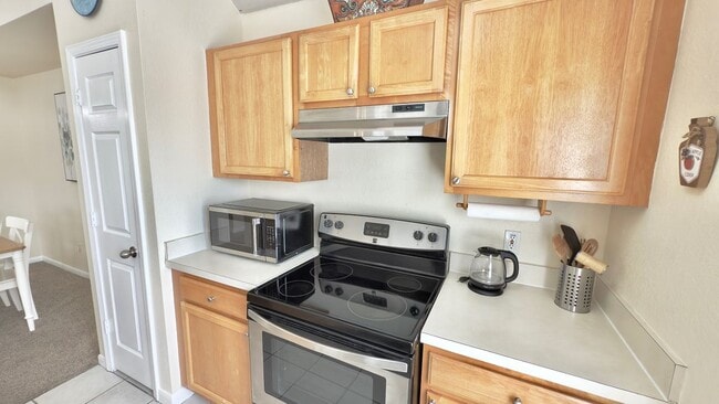 Building Photo - 9005 Lee Vista Blvd