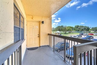 Building Photo - 6575 W Oakland Park Blvd