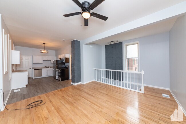 Building Photo - 2117 N Winchester Ave