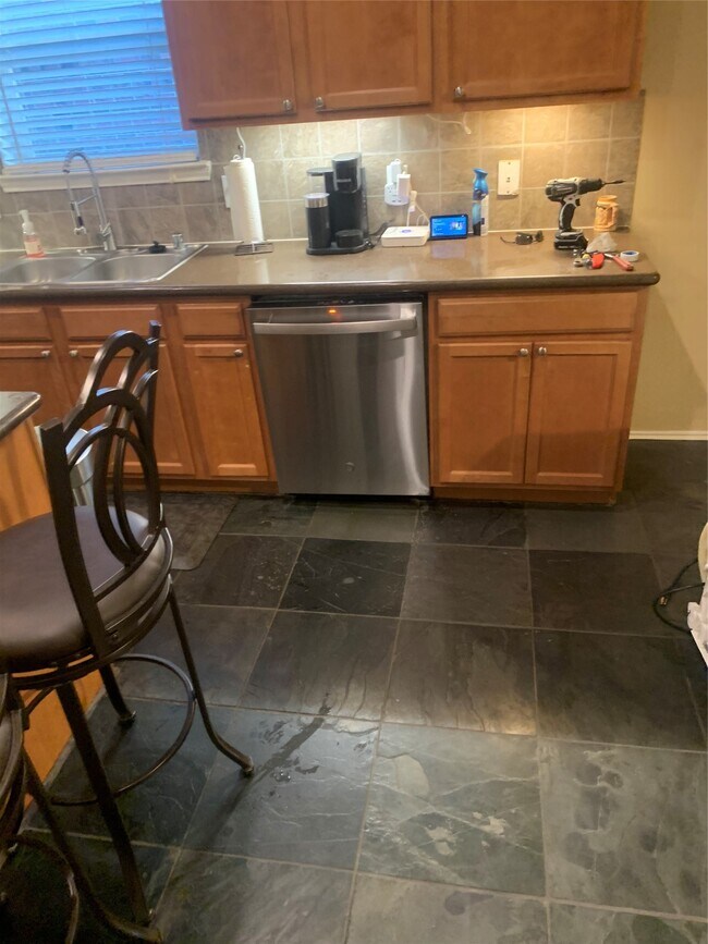 Foto del edificio - 3418 Dorsey Ln