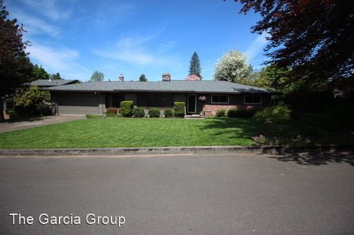 Foto del edificio - 3 br, 2.5 bath House - 10165 SW Crestwood Dr.