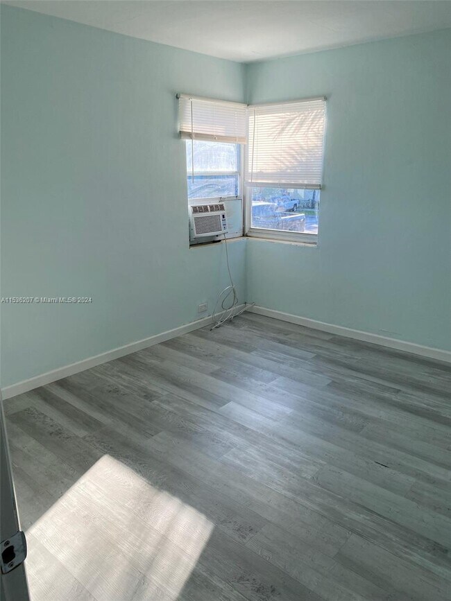Foto del edificio - 817 Grant St