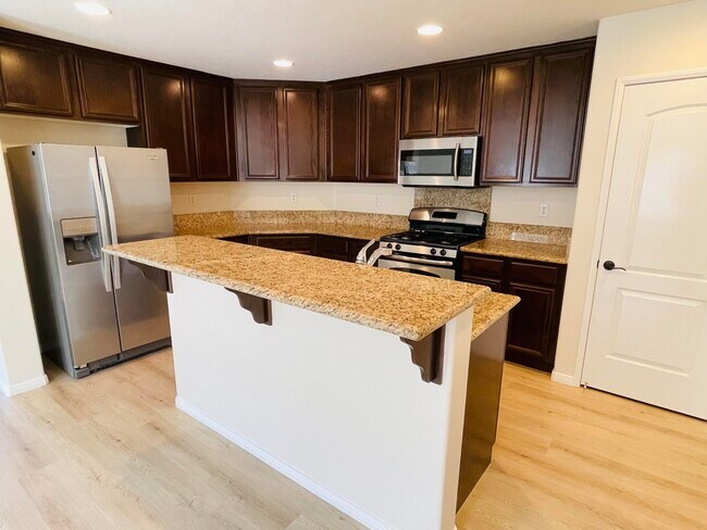 Building Photo - 84126 Azzura Way