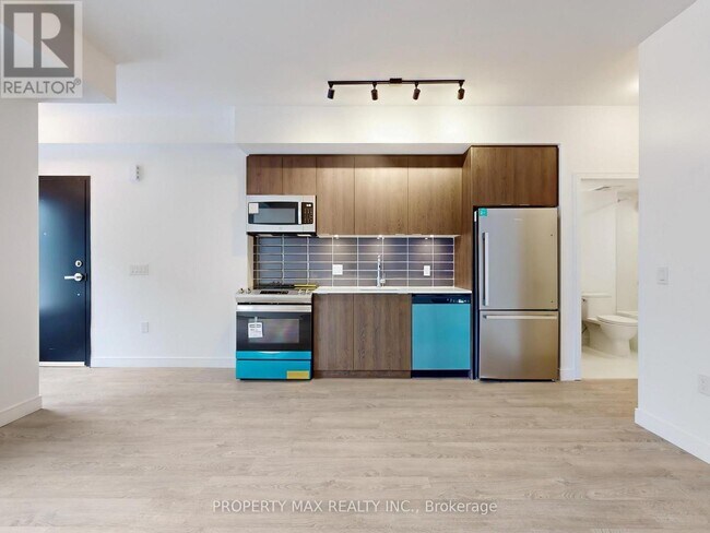 Building Photo - 174 Clonmore Dr