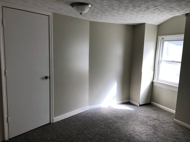 Foto del edificio - Convenient Showings — No Appointment Needed!
