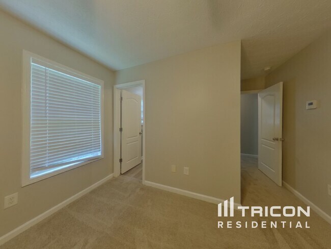 Foto del edificio - 1032 Wedgewood Ct NE
