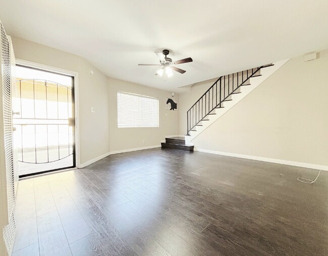 Building Photo - 1343 W 36th St