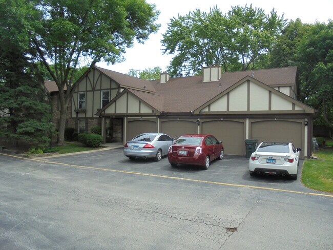 Foto del edificio - 4730 Calvert Dr