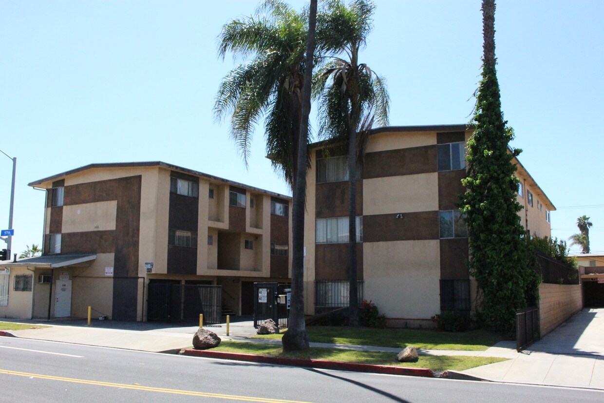 652 E 97th St, Inglewood, CA 90301 Apartments in Inglewood, CA