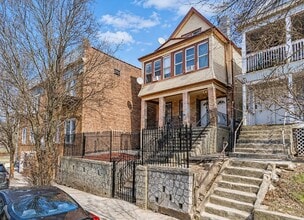 Building Photo - 402 S 15th St