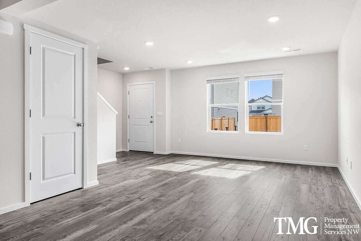 Primary Photo - Wonderful 3 Bed 2.5 Bath Townhome in Orcha...