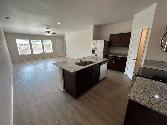 Foto del edificio - 6608 NW Brickhaven St