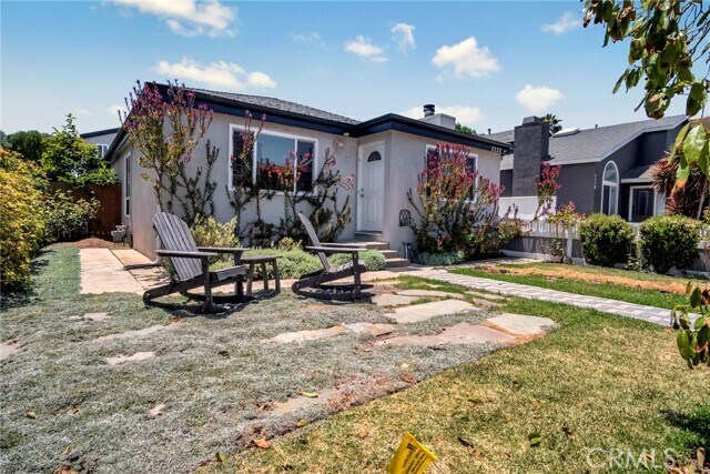 Foto principal - 2222 Curtis Ave