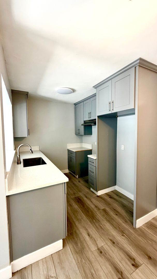 Foto del edificio - 1 Bed / 1 Bath Fully Renovated – First Floor – Parking Included | Van Nuys