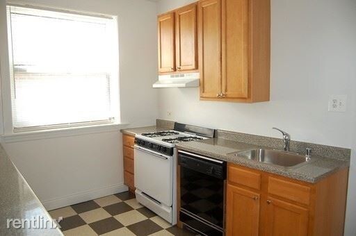 Foto principal - 1414W Irving Park Rd