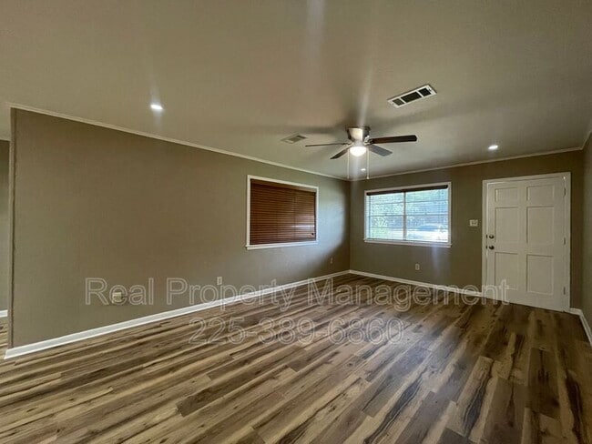 Foto del edificio - 4225 W Central Ave