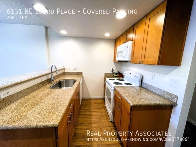 Foto del edificio - 6131 NE 193rd Pl