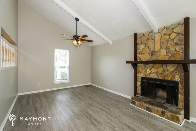 Building Photo - Captivating 3-Bedroom, 2-Bathroom