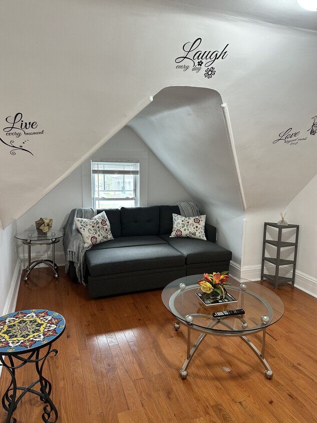 Living Room - 153 S Grove St (East Orange, NJ)