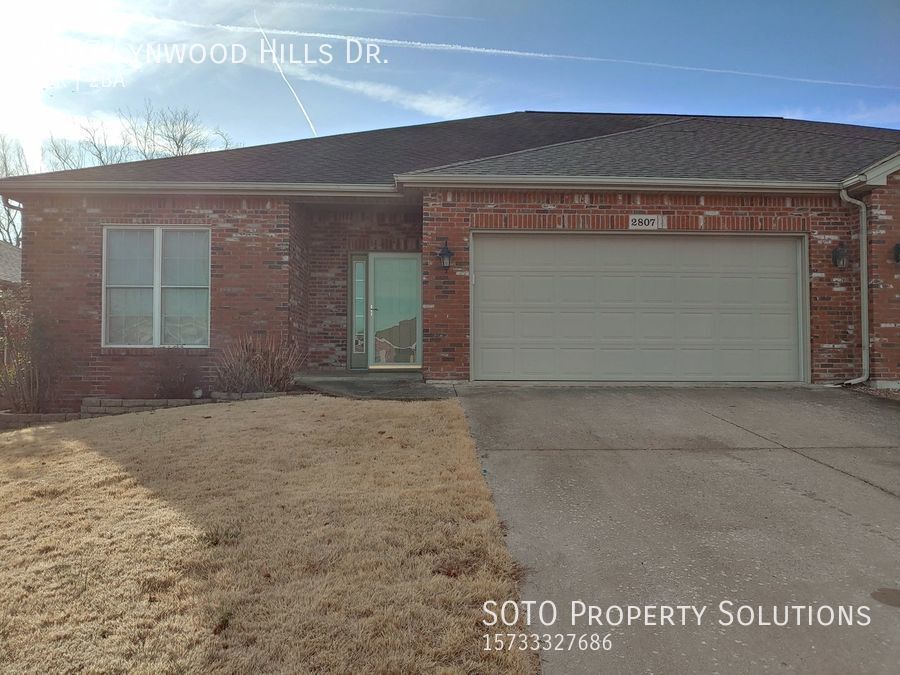 Primary Photo - 3BD/2BA Near Walden Park