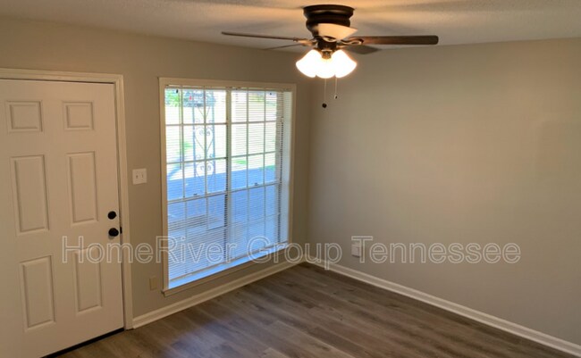 Building Photo - 8453 Southaven Cir W