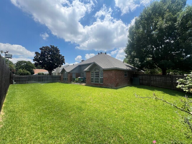 Building Photo - 1912 Mill Pond Dr