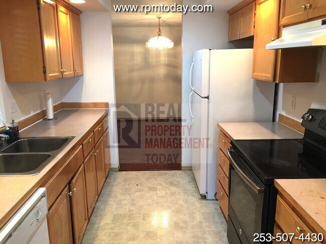 Foto del edificio - Wonderful 4 Bedroom with Large Covered Dec...