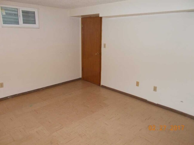 Otro - 12202 E 10th Ave