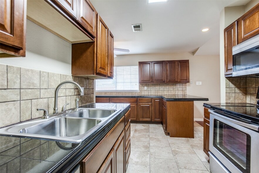 Photo - 811 Brentwood Ln