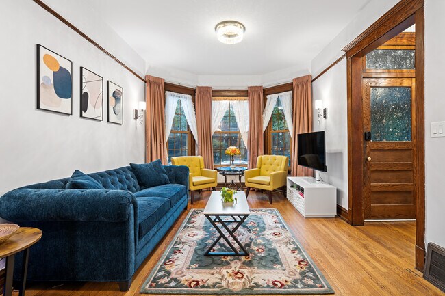 Foto del edificio - 3905 N Seeley Ave