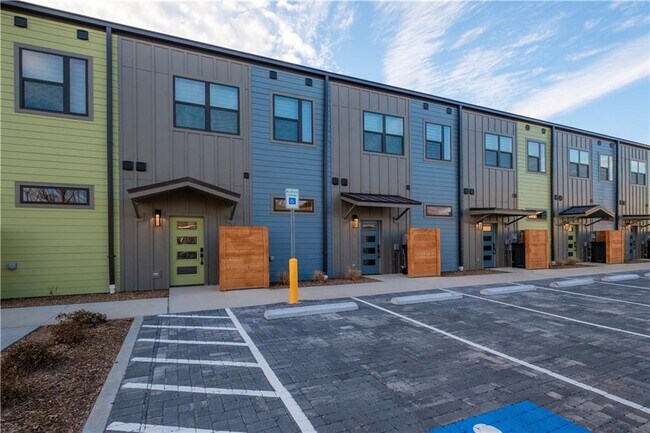 Foto del edificio - 303 Park St