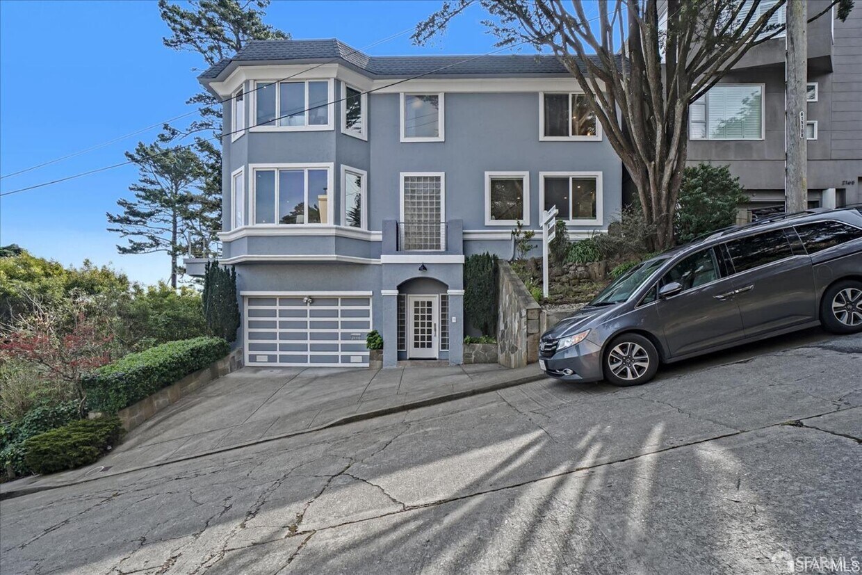 Foto principal - 2150 10th Ave