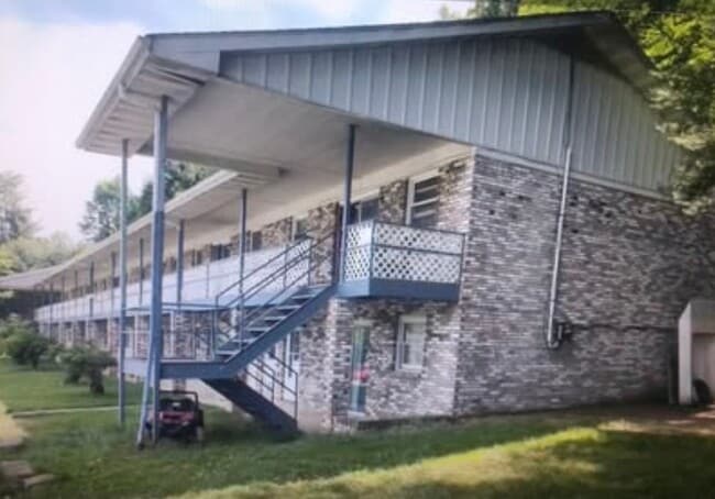 Building Photo - 477 Charlie Brown Rd