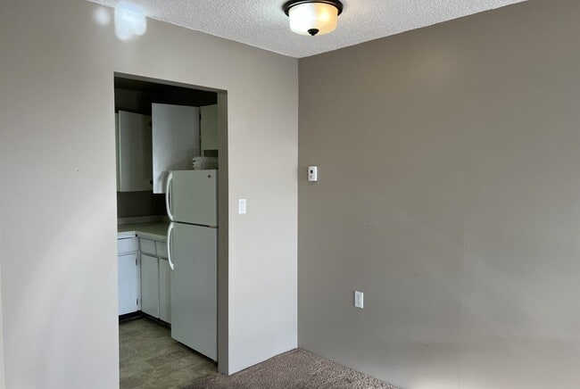 Building Photo - 1285 Martin St