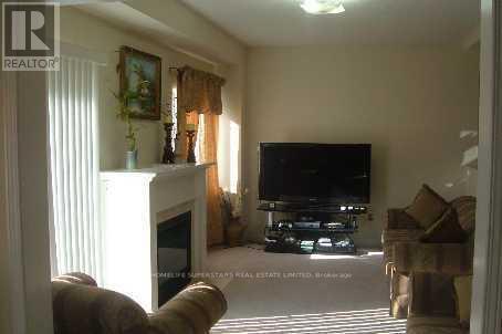 Photo du bâtiment - 13 GROVER(MAIN & 2ND FLOOR) ROAD