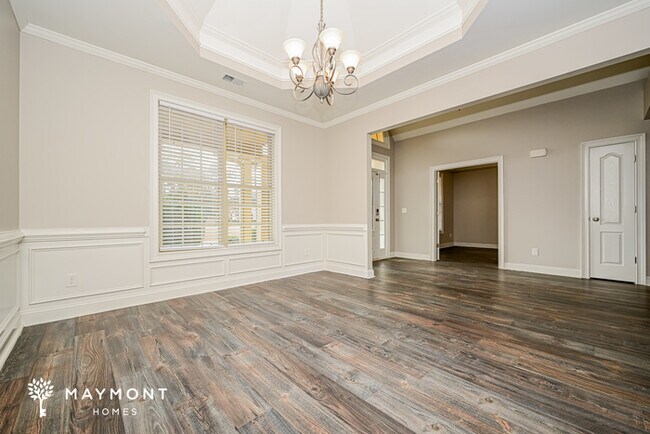 Building Photo - 256 Suffolk Way