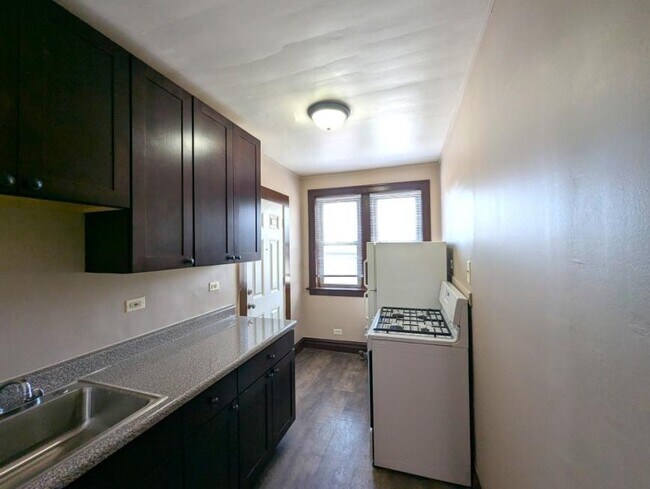Foto del edificio - 1 bedroom in CICERO IL 60804