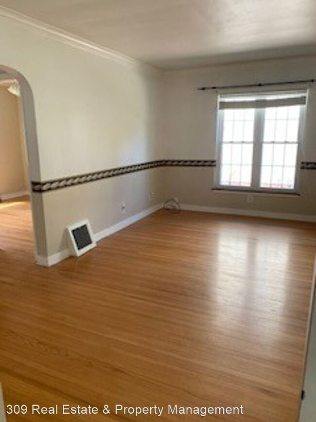 Building Photo - 4 br, 2 bath House - 1008 E Seneca Pl
