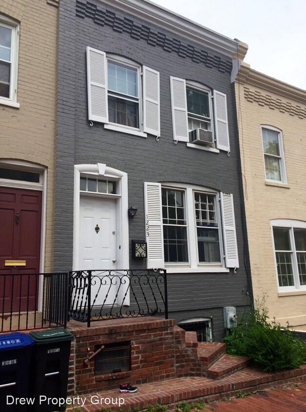 Primary Photo - 4 br, 3 bath House - 1223 33rd St NW