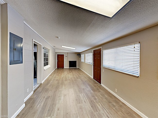Building Photo - 3 br, 2 bath House - 5200 Argo Way