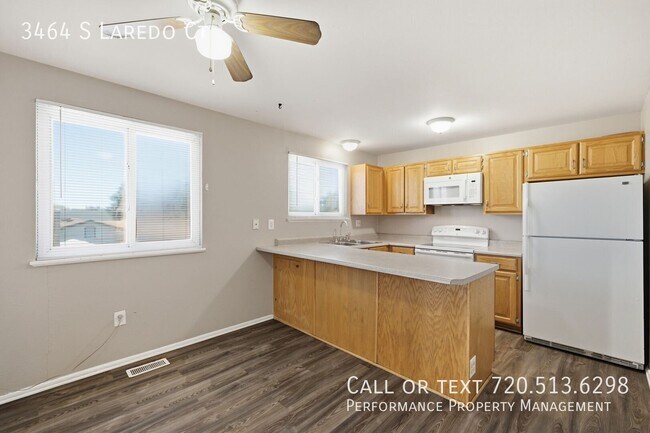 Foto del edificio - 3464 S Laredo Ct