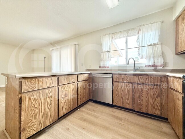Foto del edificio - 517 W Highland St