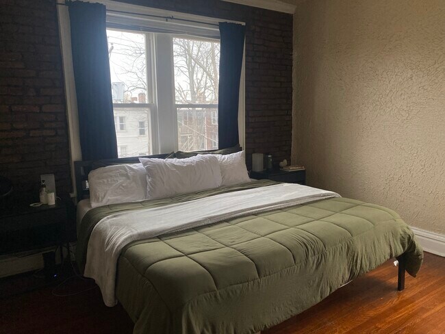 Building Photo - 4123 Castleman Avenue, Unit 2E