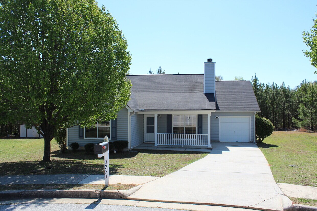 Foto principal - Coming Soon - Charming Ranch Style 3 Bedro...