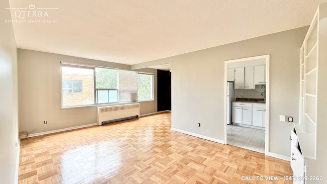 Building Photo - 6 Kings Point Dr