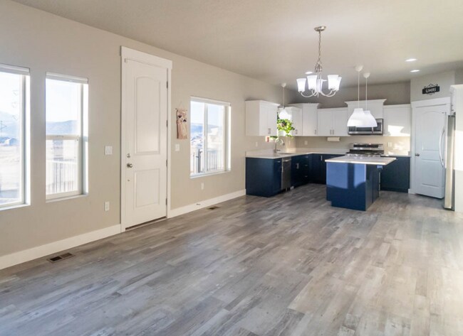 Building Photo - 8652 N Pine Valley Alley
