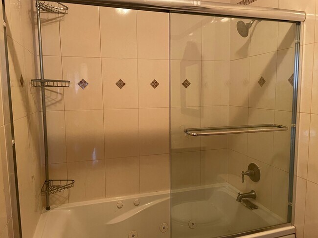 Building Photo - 373 Madison St