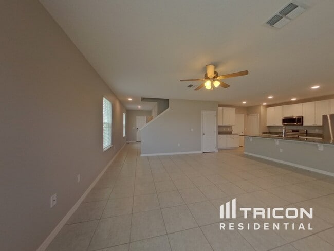 Foto del edificio - 4321 Desert Rose Ave