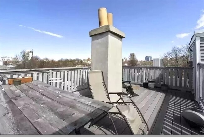 Foto del edificio - 2-4 Hardwick St
